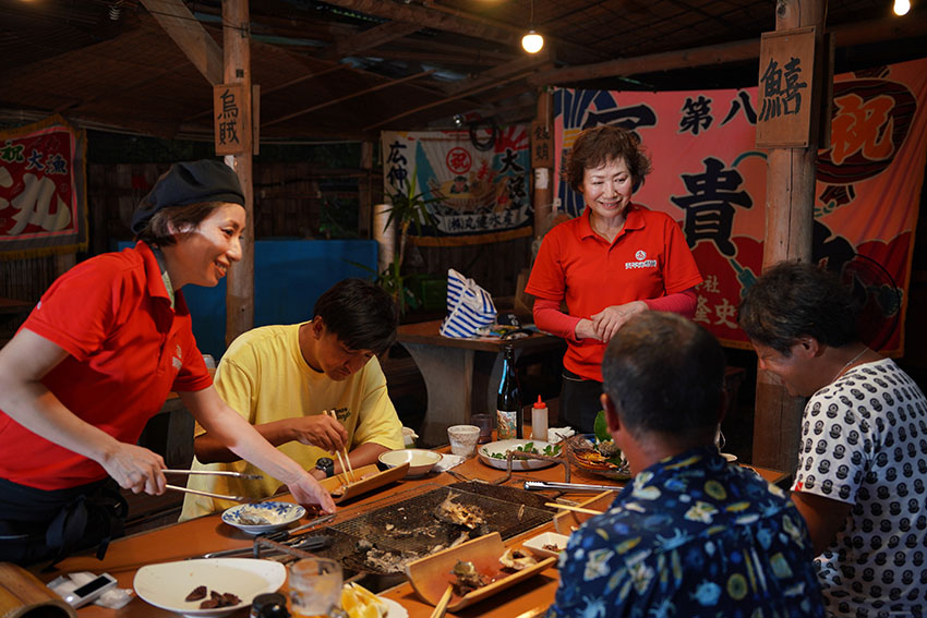 天草海鮮蔵の店内