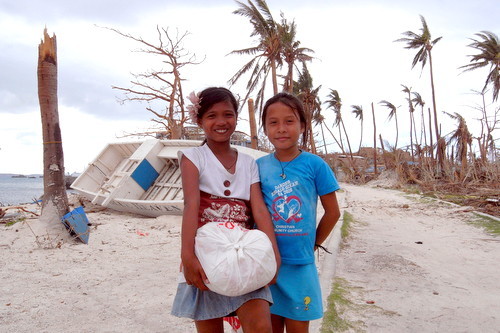 マラパスクア島の子どもたち