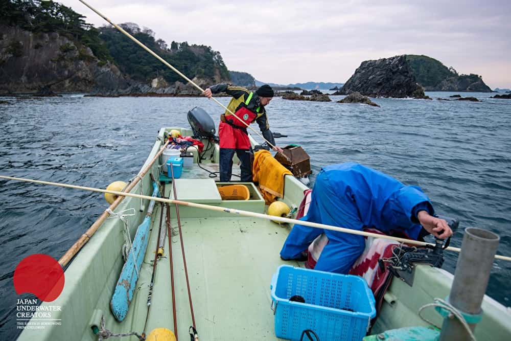 宮城・牡鹿半島の伝統的でサスティナブルなアワビ漁に密着した映像をJUCが公開！ 「口開け・口止め」制度とは？