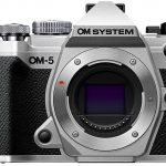 【新製品レビュー】11/18発売ミラーレス一眼OM SYSTEM OM-5を水中撮影レビュー