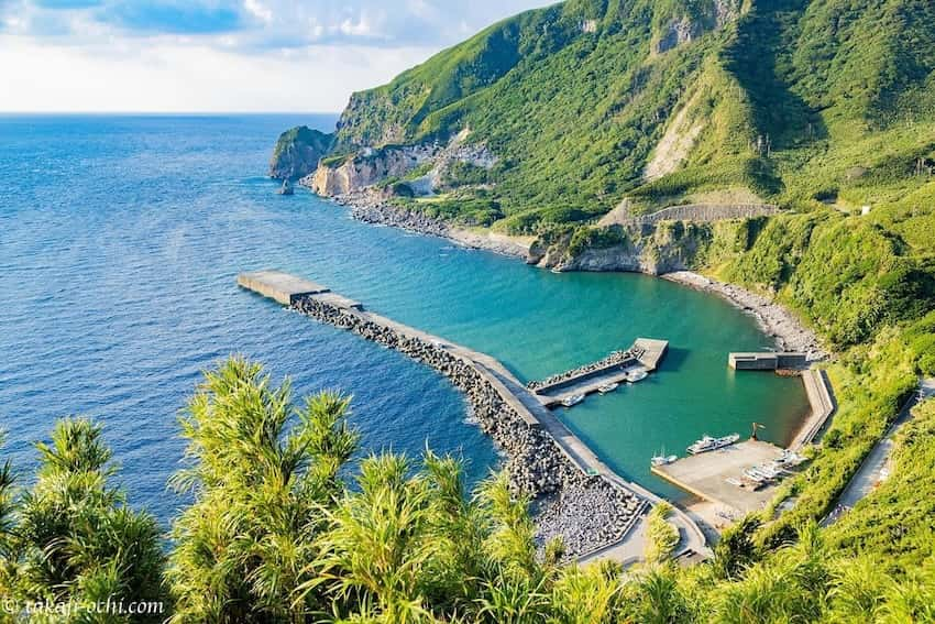 トカラ列島悪石島の風景（撮影：越智隆治氏）