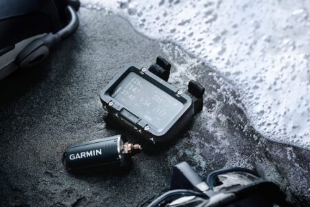 Garmin、新ダイブコンピューター「Descent X50i」を12/20発売。大型ディスプレイとテキスト送受信も可