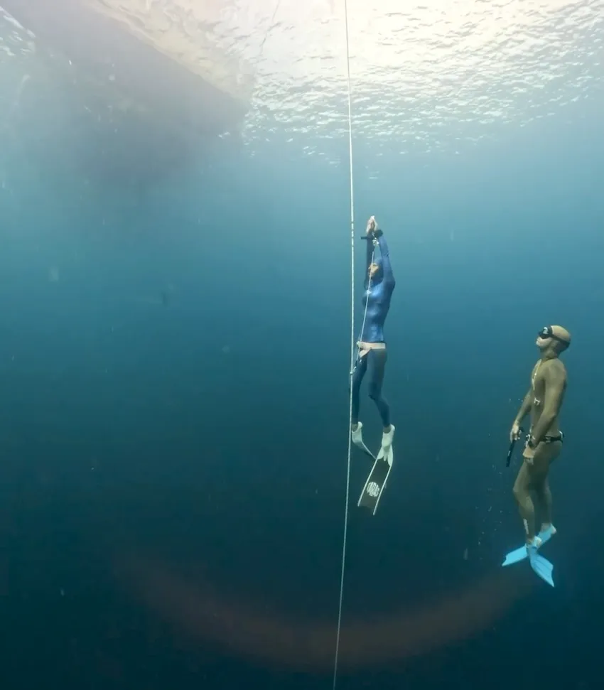 2025年9月上旬のある日のトレーニング 思った以上に青くて透明度が高かった