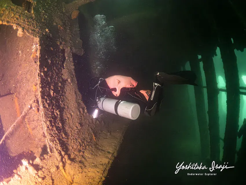 スービック・沈船の内部へ【前編】：～水中探検家・伊左治佳孝が行く。フツーではないダイビングガイド～