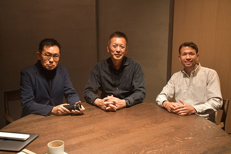 水中ライトのプロモ動画「RGBlue Tricolor」鼎談。動画撮影の裏側に迫る