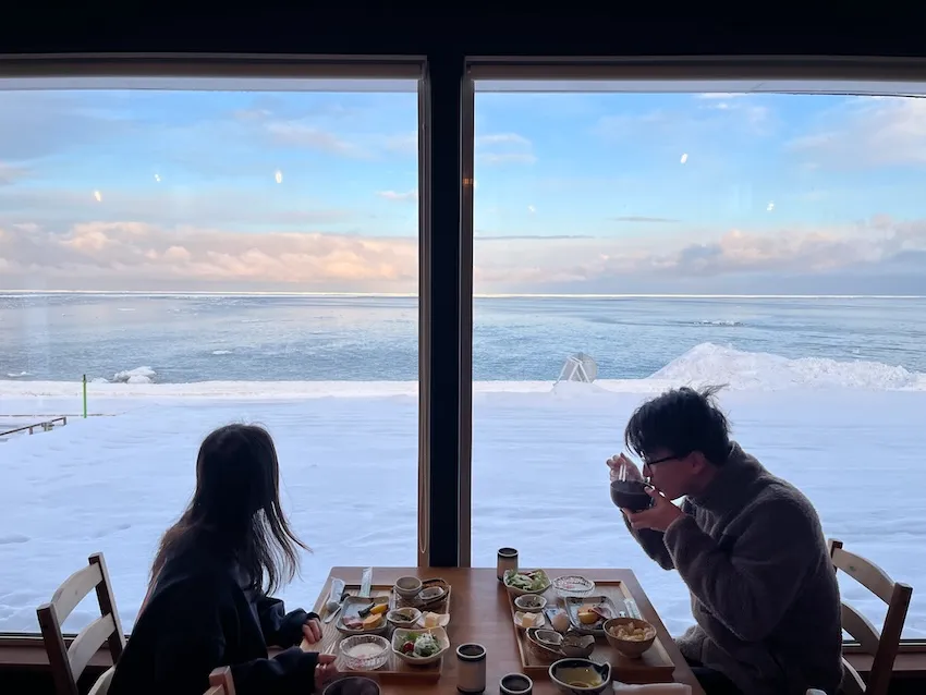 食事会場からは流氷ビュー