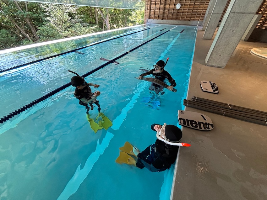 【伊豆・伊東】春休みに“海の準備”を｜親子シュノーケル教室を水の家で開催（3/28）