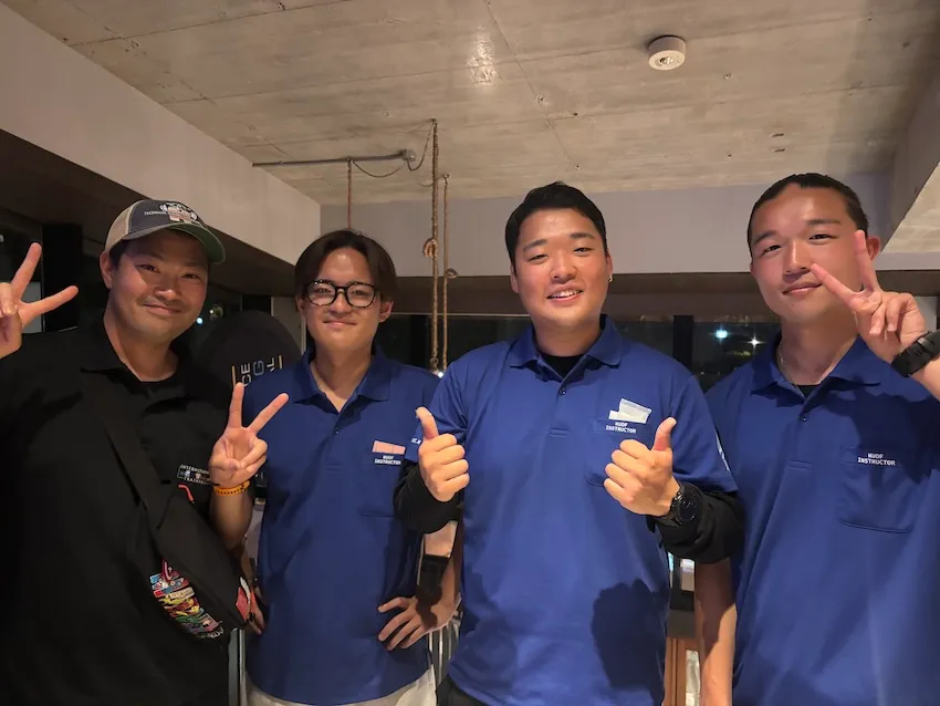 ダイビング屋さん くろちゃん・黒川翔太氏と教え子でインストラクターとして活躍している関西学生ダイビング連盟の学生チーム