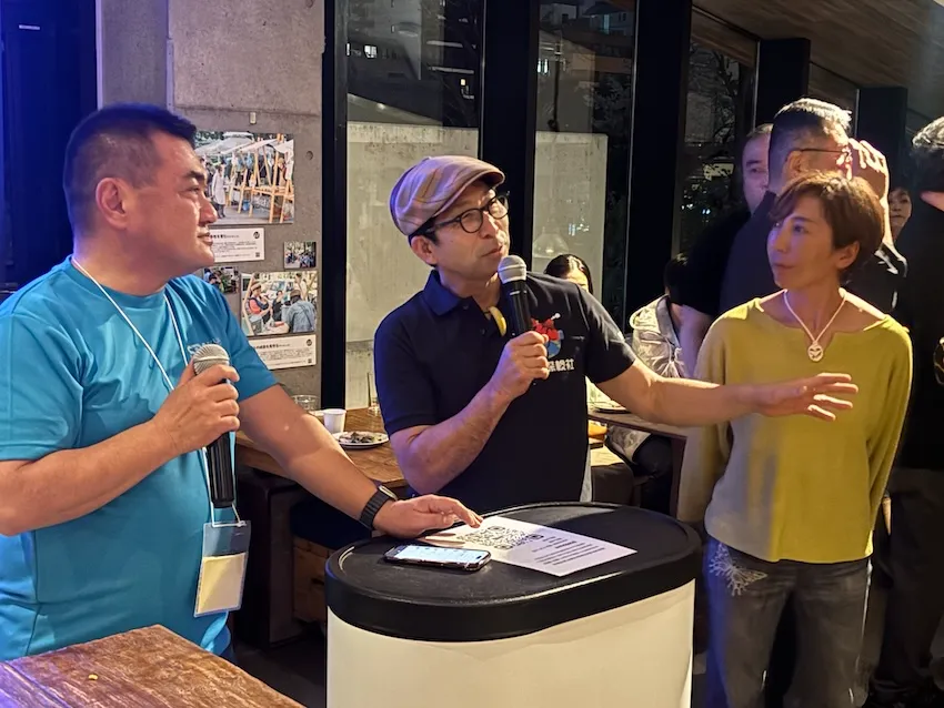 参加者からの質問に答えていく吉田氏