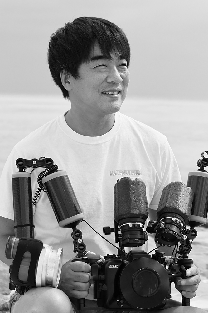峯水亮氏